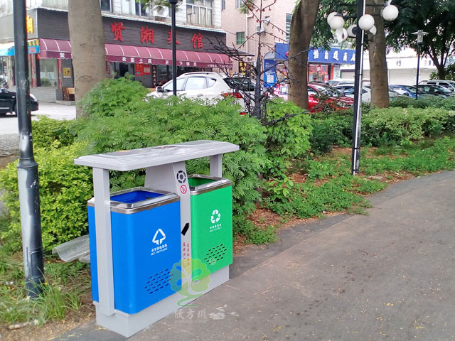 東莞蓮湖公園環(huán)保分類(lèi)戶(hù)外鐵垃圾桶美觀耐用