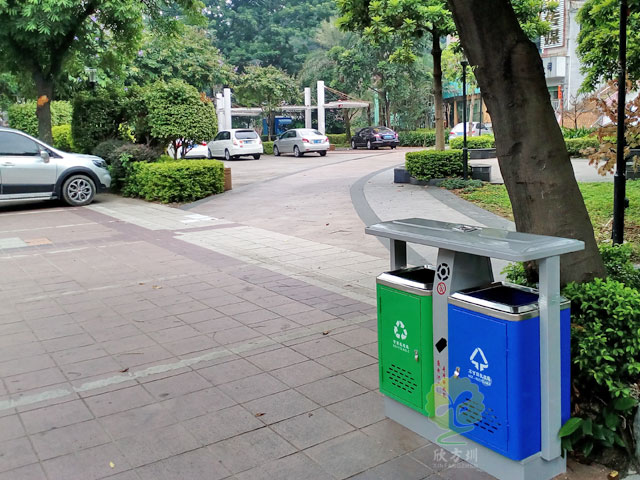 東莞蓮湖公園環(huán)保分類(lèi)戶(hù)外鐵垃圾桶美觀耐用