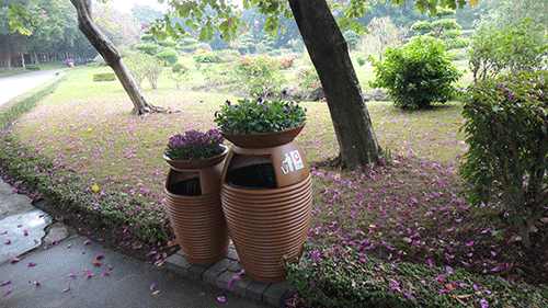  汕頭玻璃鋼花盆垃圾桶，點綴公園好環(huán)境。